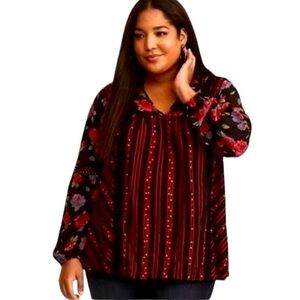 Torrid Floral V Neck Lace Trim Tunic Top Black and Red Size 2
